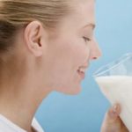 (Salud20minutos.es). El consumo de leche cruda entraña riesgos sanitarios elevados, según la OCU